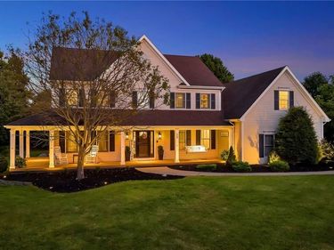 25 Braunview, Orchard Park, NY 14127