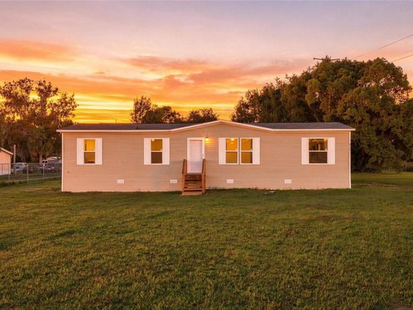 4235 LINDA DRIVE DRIVE, WESLEY CHAPEL, FL 33543