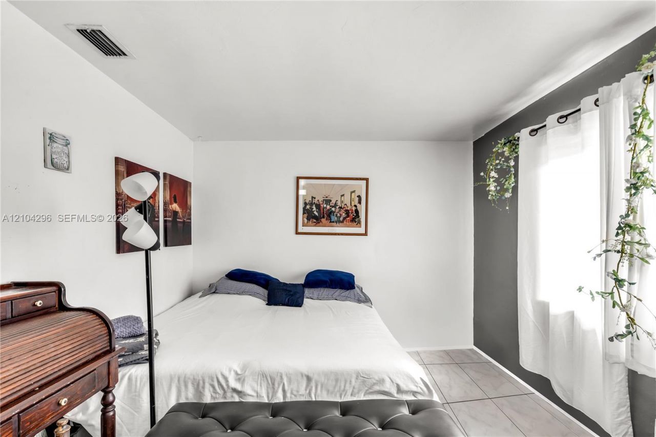 515 S Crescent Dr , Unit 107, Hollywood, FL 33021 Photo