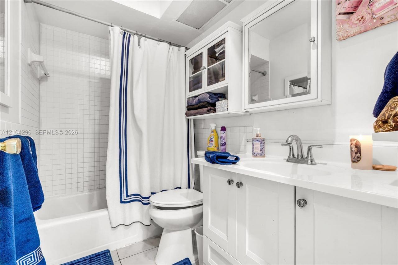 515 S Crescent Dr , Unit 107, Hollywood, FL 33021 Photo