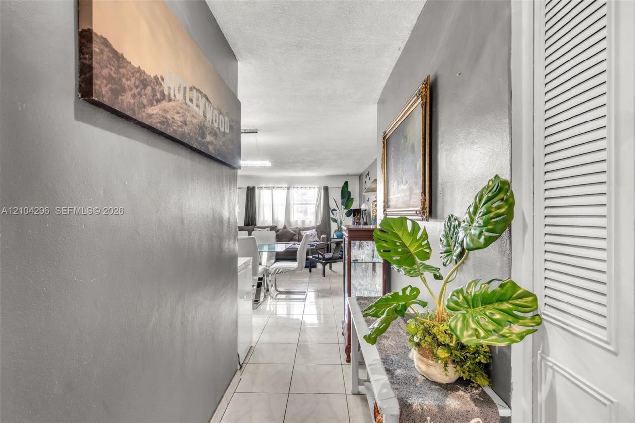515 S Crescent Dr , Unit 107, Hollywood, FL 33021 Photo