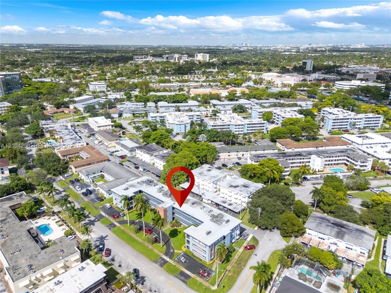 515 S Crescent Dr , Unit 107, Hollywood, FL 33021 Photo