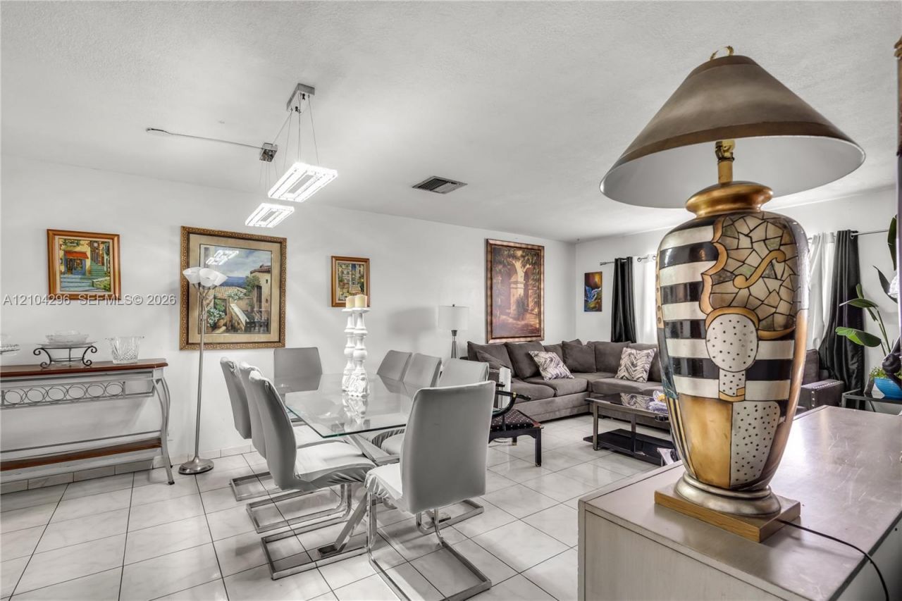 515 S Crescent Dr , Unit 107, Hollywood, FL 33021 Photo