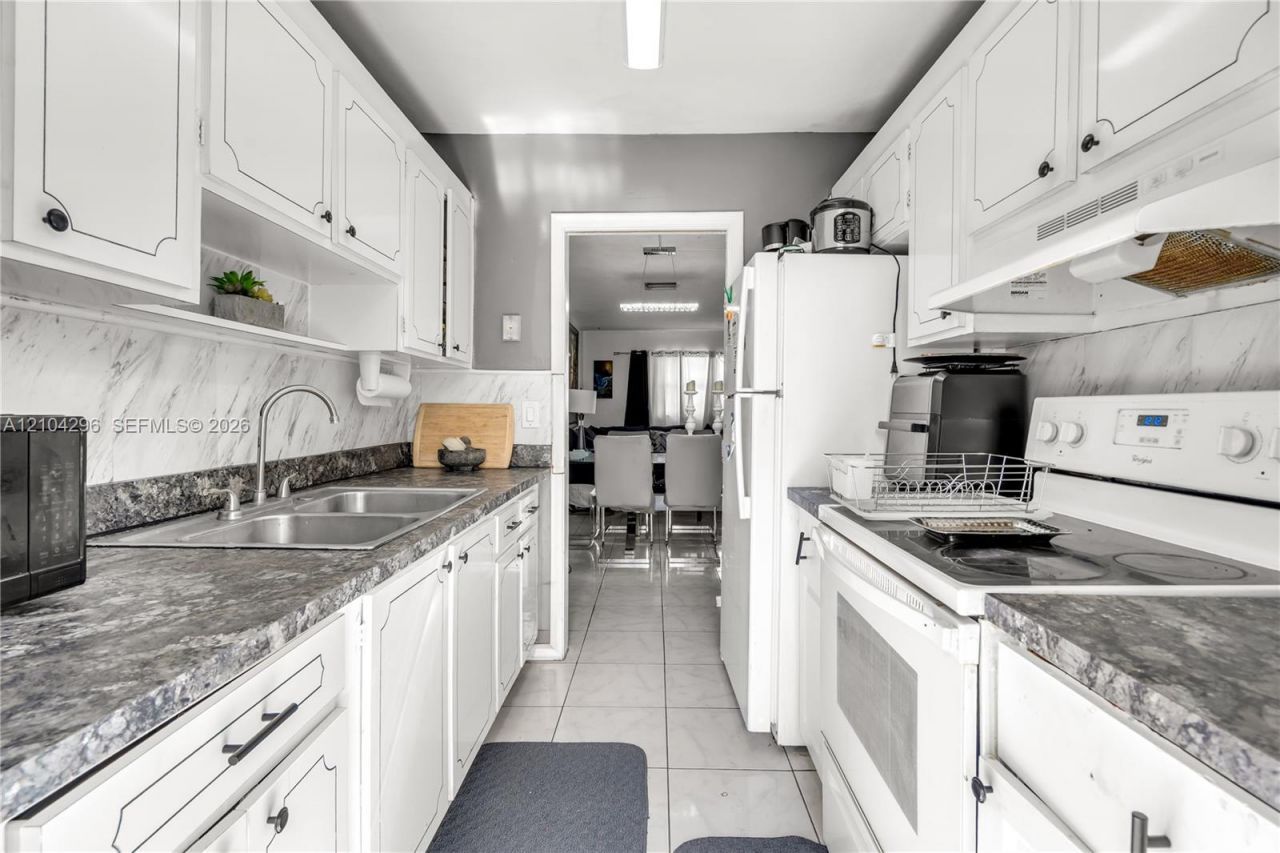 515 S Crescent Dr , Unit 107, Hollywood, FL 33021 Photo
