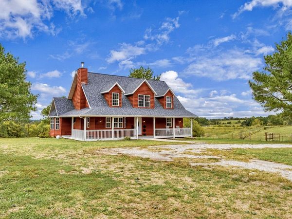 2011 Lane Branch Road , Crane, MO 65633