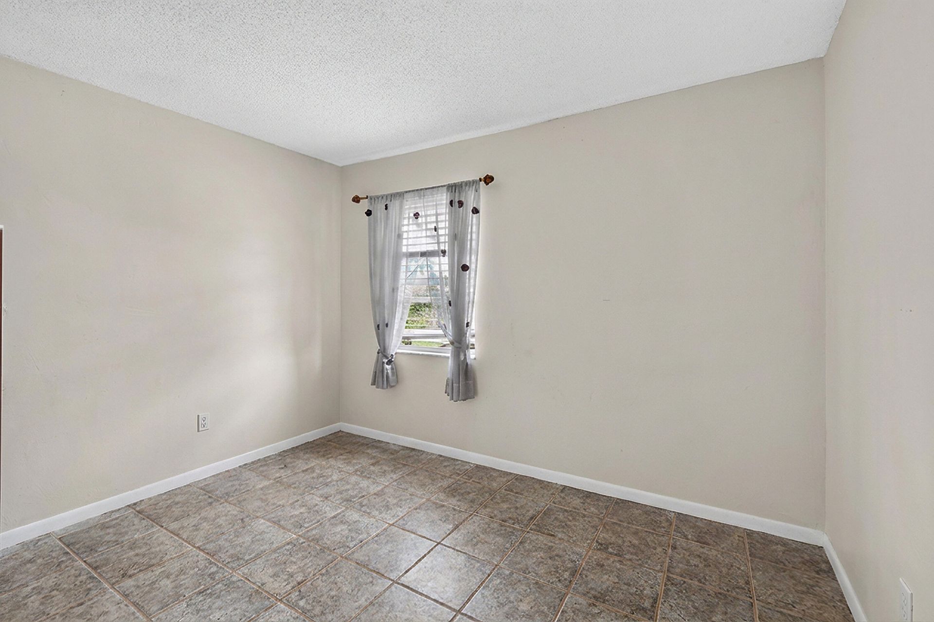 10084 N Meridian Way N, Unit 3, Palm Beach Gardens, FL 33410 Photo