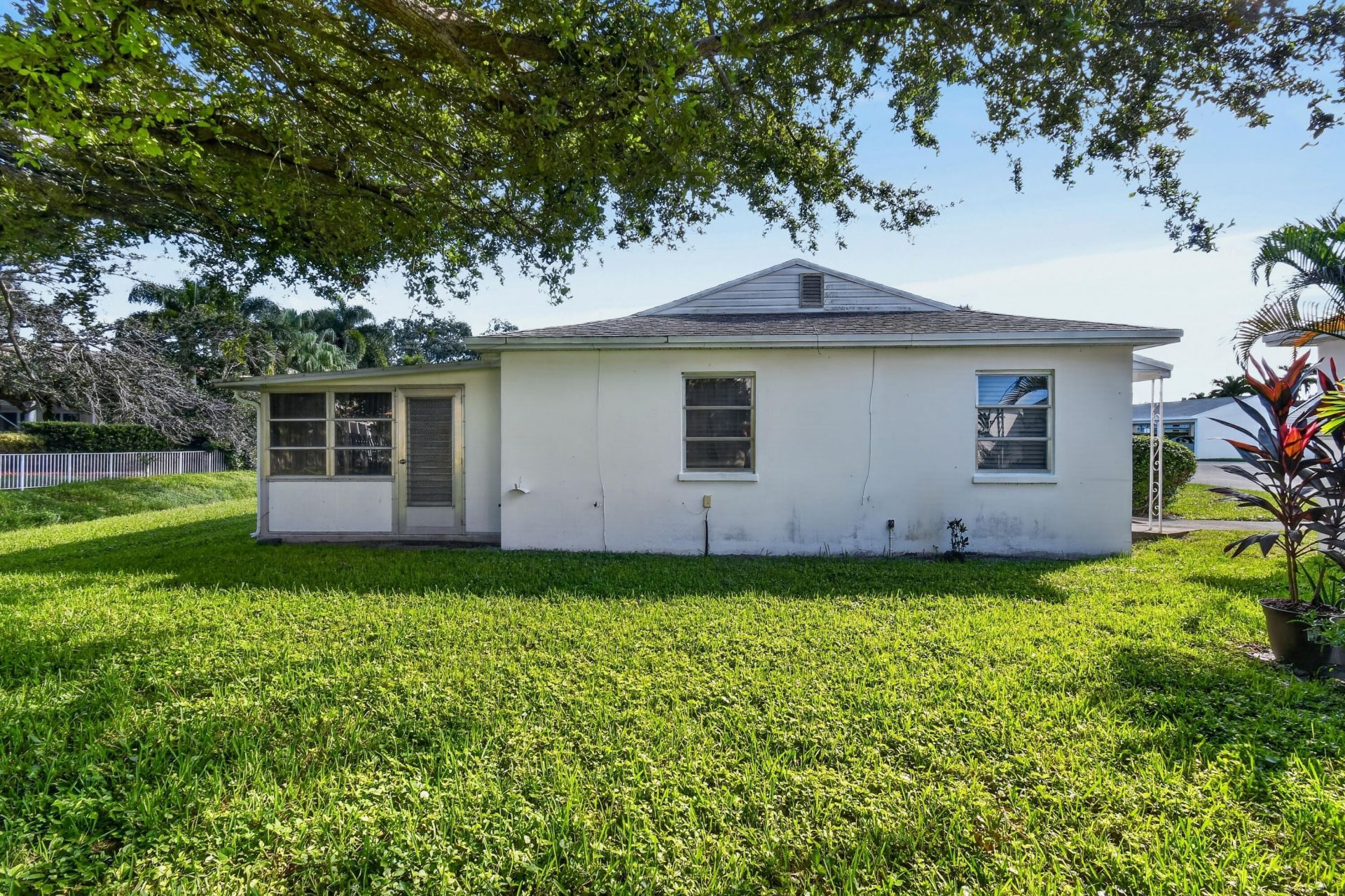 10084 N Meridian Way N, Unit 3, Palm Beach Gardens, FL 33410 Photo