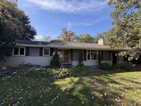 6625 S Oak Lane, Windsor, WI 53598