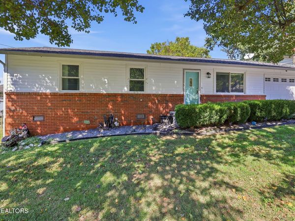 733 E Beaver Creek Drive, Knoxville, TN 37918