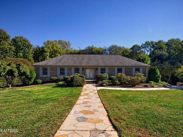 5504 River Point Cove Rd, Knoxville, TN 37919