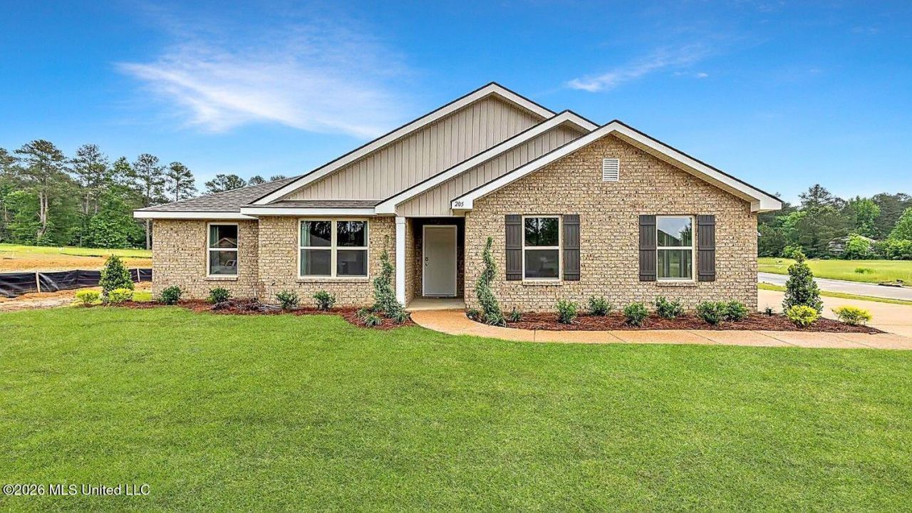 205 Raulston Drive, Byram, MS 39272 Main Photo