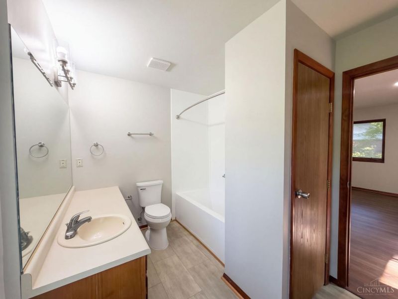 6428 Camp Superior Drive, Sycamore Township, OH 45241 Photo 10