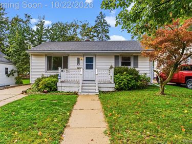 3016 Palmer Street, Lansing, Mi 48910