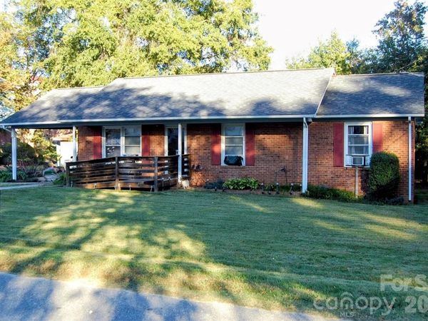 2920 Springdale Avenue , Kannapolis, NC 28081
