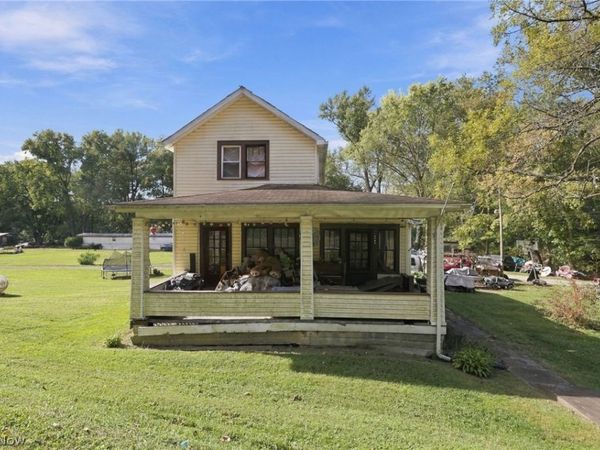 2965 N River Road , Zanesville, OH 43701