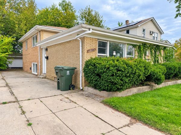 15109 Irving Avenue , Dolton, IL 60419