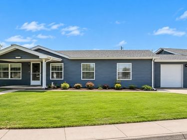 2115 Avenue B Street, Cozad, NE 69130