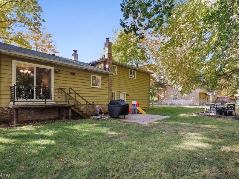 5523 Meadow Wood Boulevard , Lyndhurst, OH 44124 Photo 23