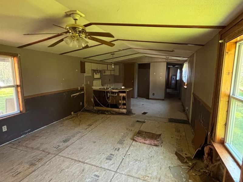 215 W Mound Street, Sabina, OH 45169 Photo 16