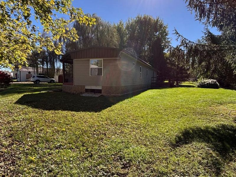 215 W Mound Street, Sabina, OH 45169 Photo 2