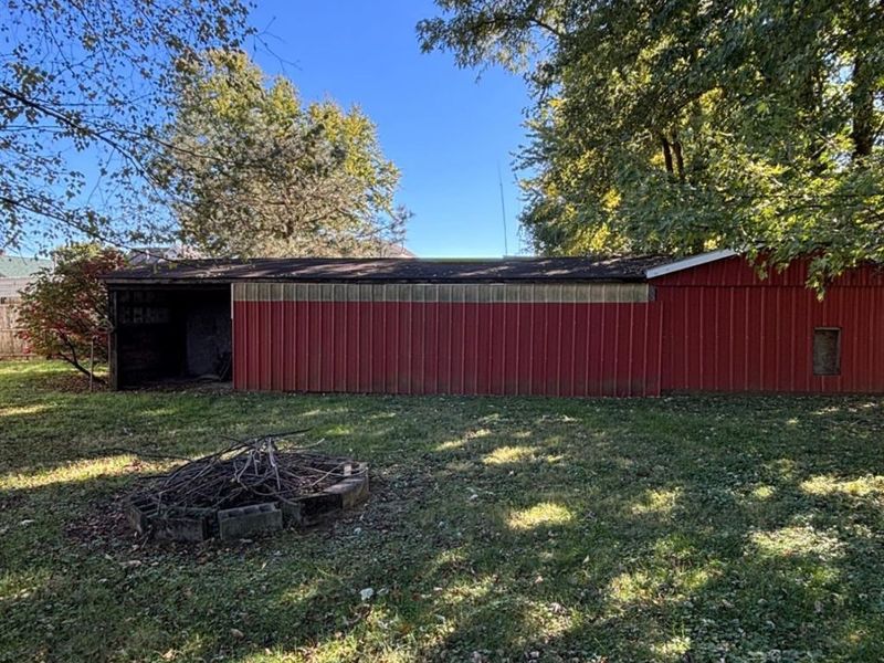 215 W Mound Street, Sabina, OH 45169 Photo 5