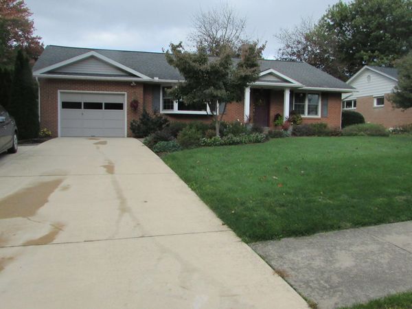 216 RHOADS Avenue , Selinsgrove, PA 17870