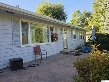 6832 N 56 Street, Omaha, NE 68152