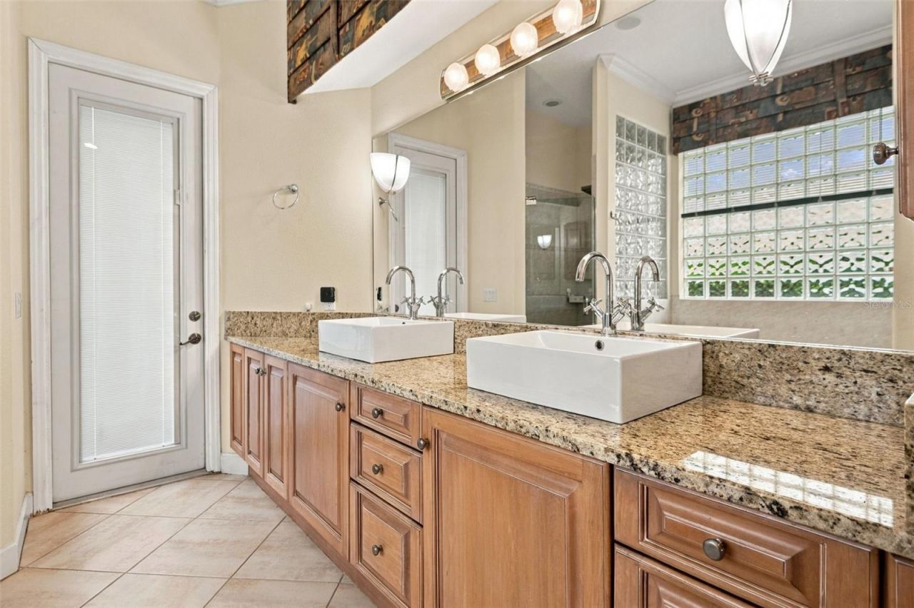4541 Murcia Boulevard , Unit 11, Sarasota, FL 34238 Photo