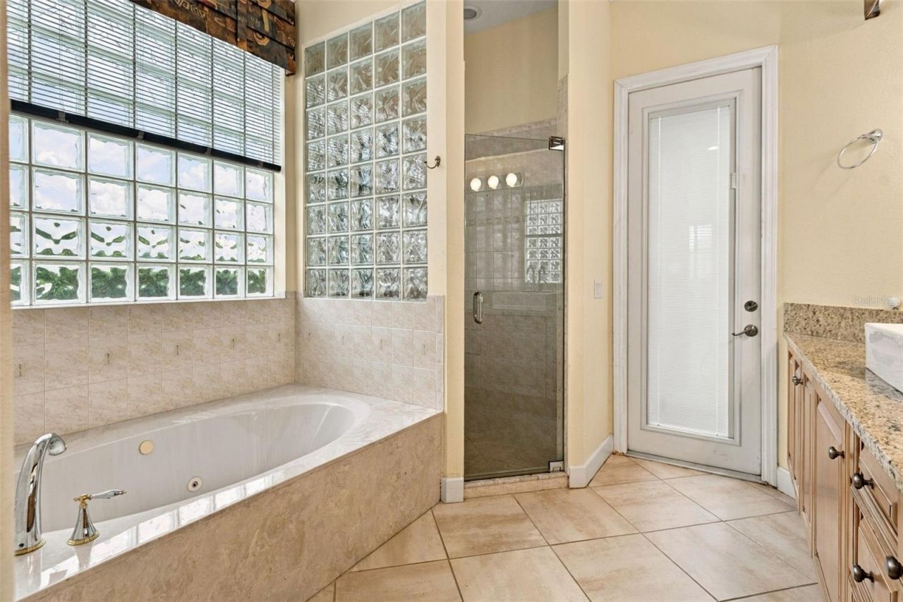 4541 Murcia Boulevard , Unit 11, Sarasota, FL 34238 Photo