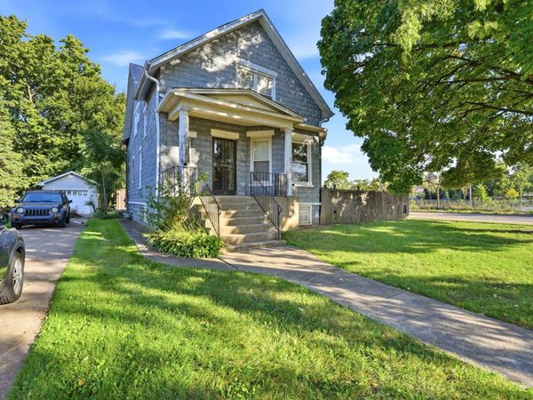 1717 S 7th Avenue , Maywood, IL 60153
