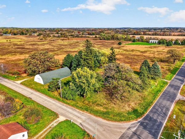 4738 Rutland Dunn Townline Road, Oregon, WI 53575