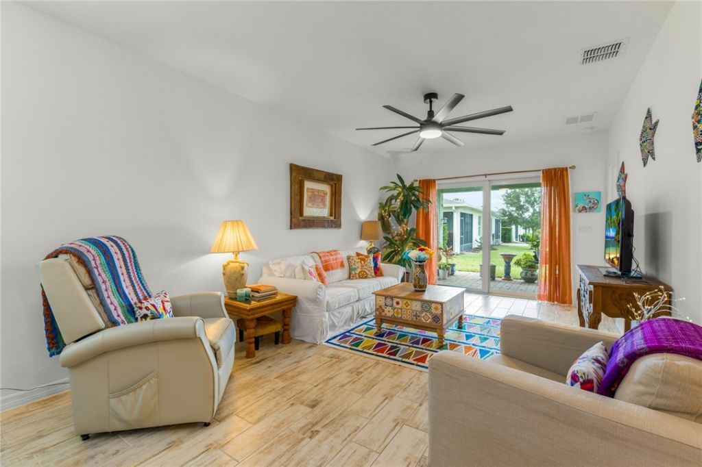 5975 Red Maple Manor, Vero Beach, FL 32966 Photo