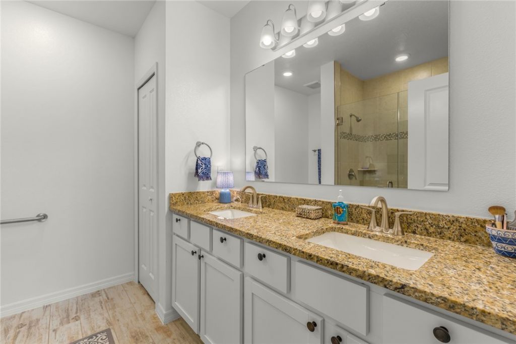5975 Red Maple Manor, Vero Beach, FL 32966 Photo