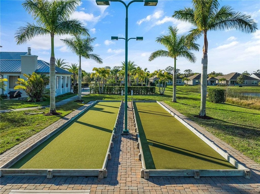 5975 Red Maple Manor, Vero Beach, FL 32966 Photo