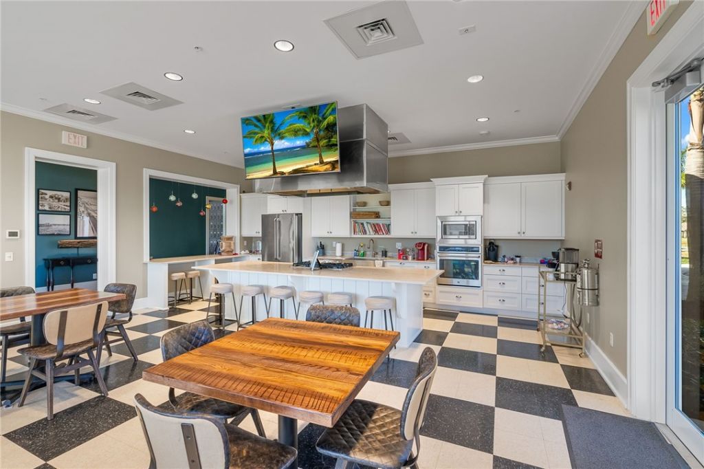 5975 Red Maple Manor, Vero Beach, FL 32966 Photo