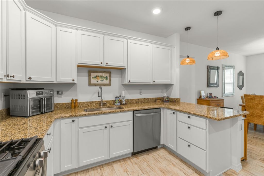 5975 Red Maple Manor, Vero Beach, FL 32966 Photo