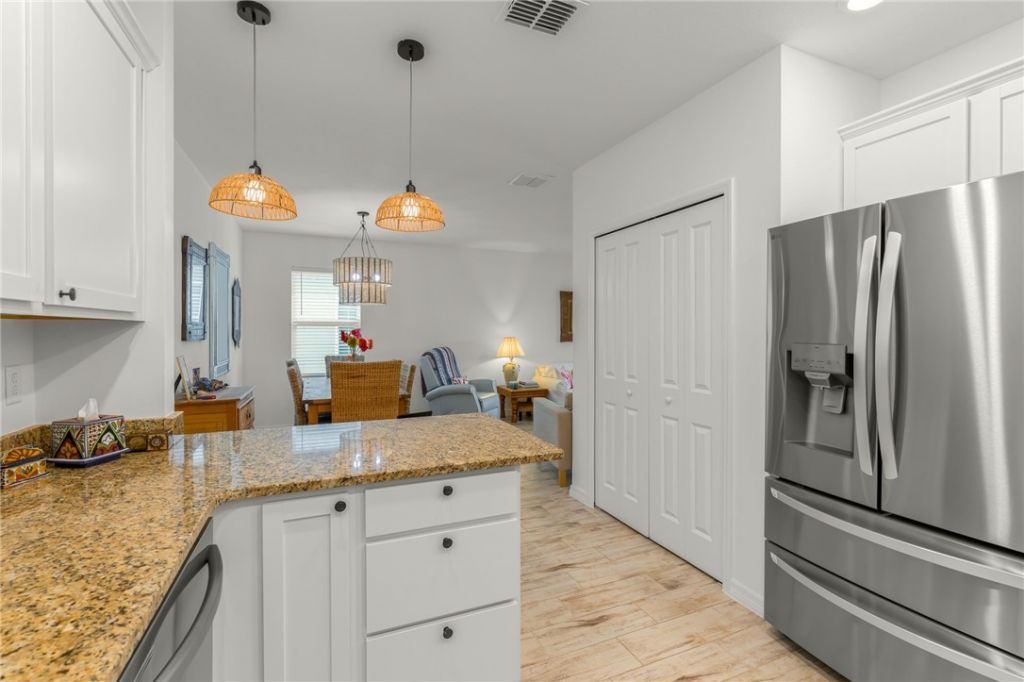 5975 Red Maple Manor, Vero Beach, FL 32966 Photo