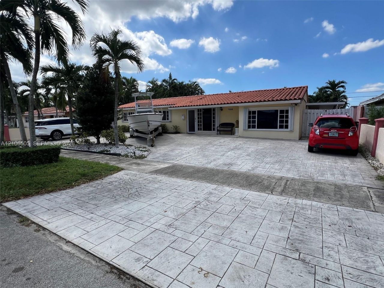 7330 W 14th Ave , Hialeah, FL 33014 Photo
