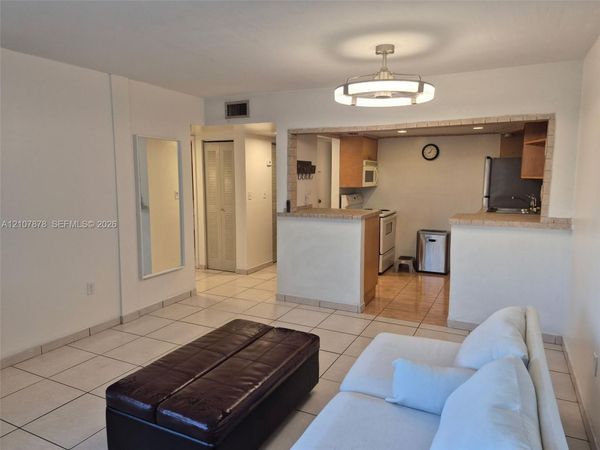 605 NW 72nd Ave, Unit 407, Miami, FL 33126