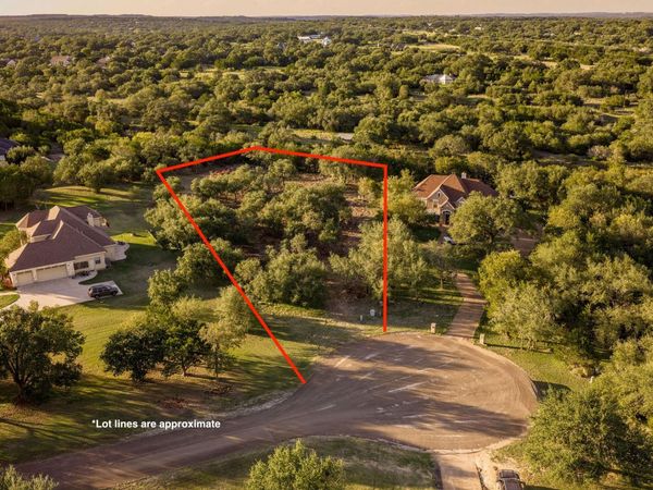 147 Zinnia CT , Driftwood, TX 78619