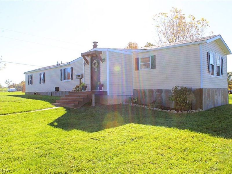 13654 Township Road 473, Lakeville, OH 44638 Photo 4