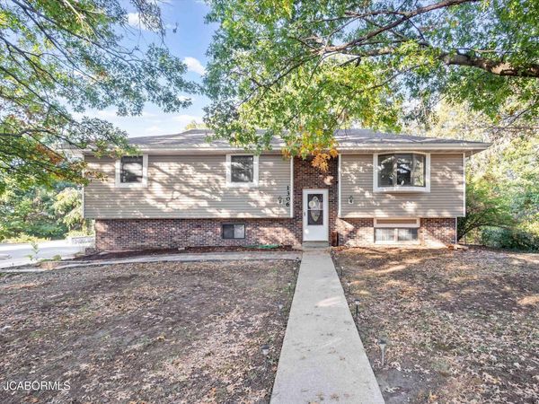 1306 BISCAYNE DRIVE, Jefferson City, MO 65109