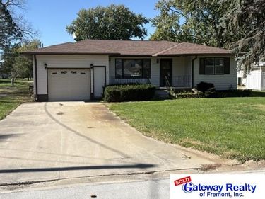 930 WALNUT Street, North Bend, NE 68649