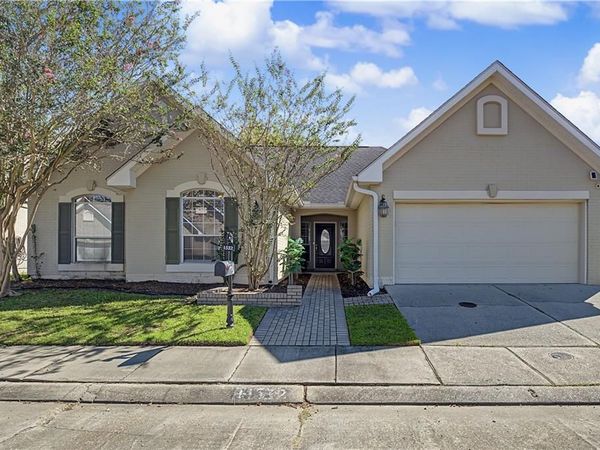 1532 STEEPLE CHASE Lane , New Orleans, LA 70131
