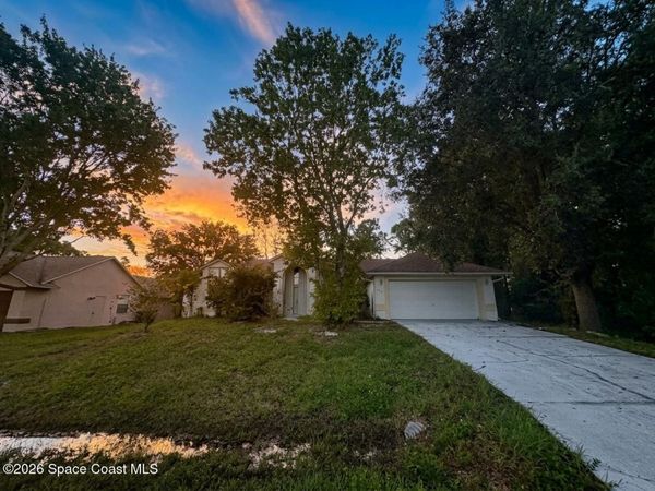 528 Awin Circle SE , Palm Bay, FL 32909
