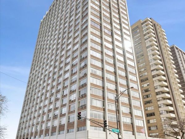6171 N Sheridan Road , Unit 2104, Chicago, IL 60660