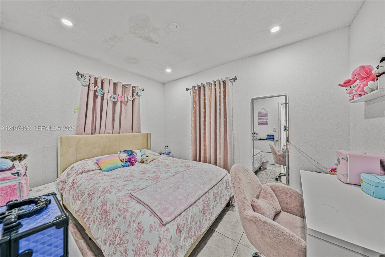 1331 N 69th Way , Hollywood, FL 33024 Photo