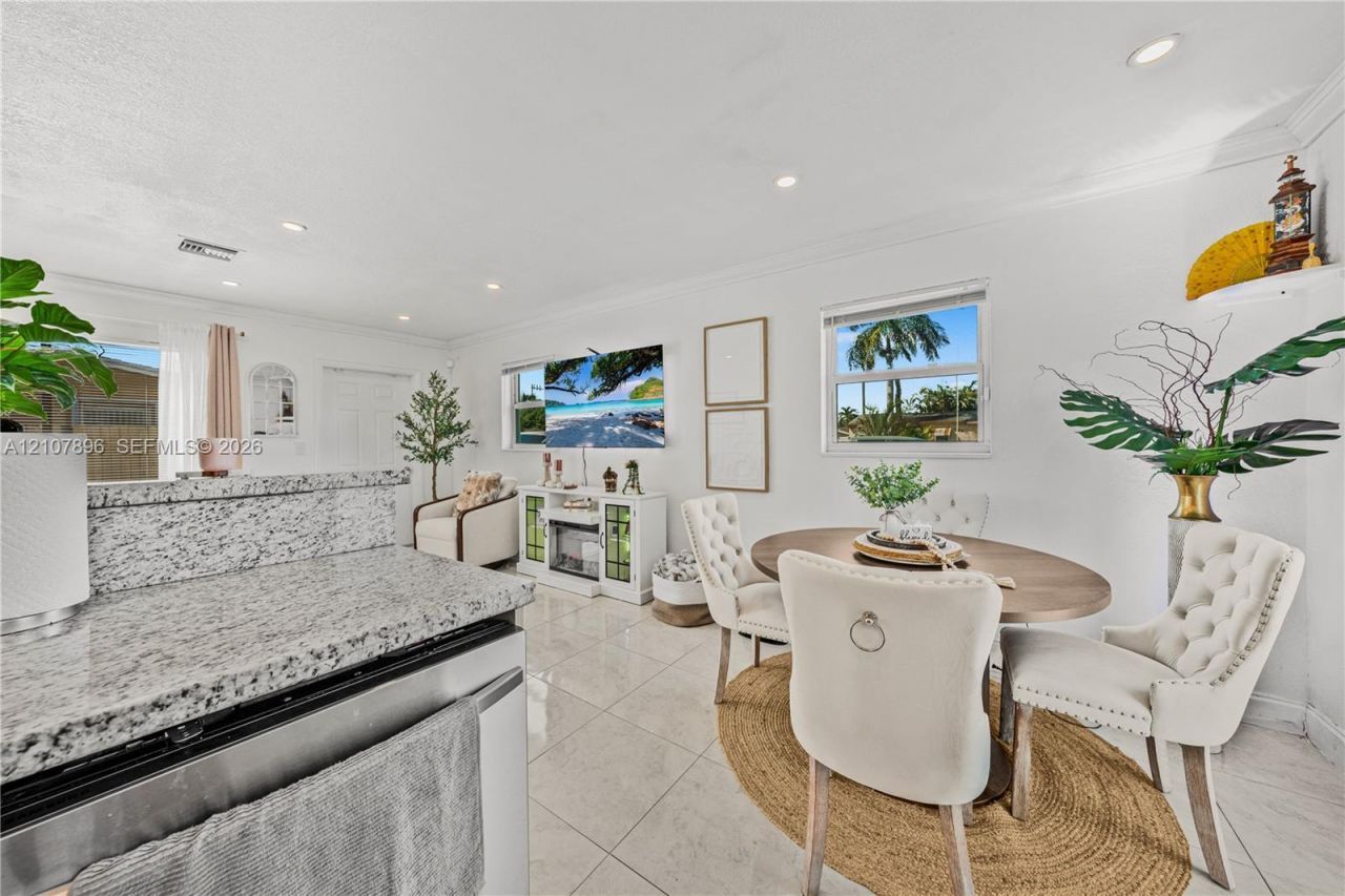 1331 N 69th Way , Hollywood, FL 33024 Photo