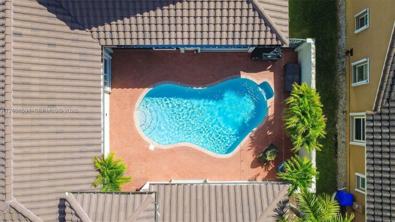 415 SW 200th Ter , Pembroke Pines, FL 33029 Photo