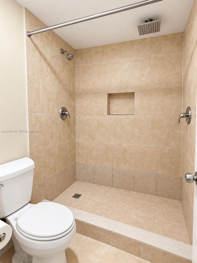 10500 SW 108th Ave , Unit B402, Miami, FL 33176 Photo